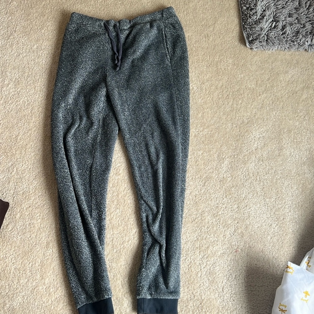 grey sweats size small